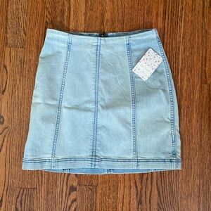 NWT Free People Women’s Size 2 Modern Femme Denim Mini Skirt Stretchy Back Zip